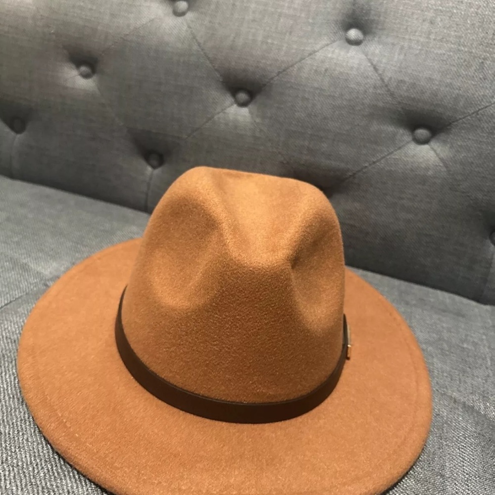 Stylish Tan Fedora Hat with Brown Band - Picture 2 of 5